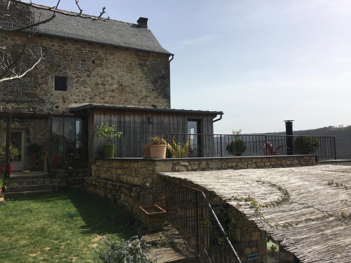 Gîte Libertalia Salles-la-Source Exterior foto