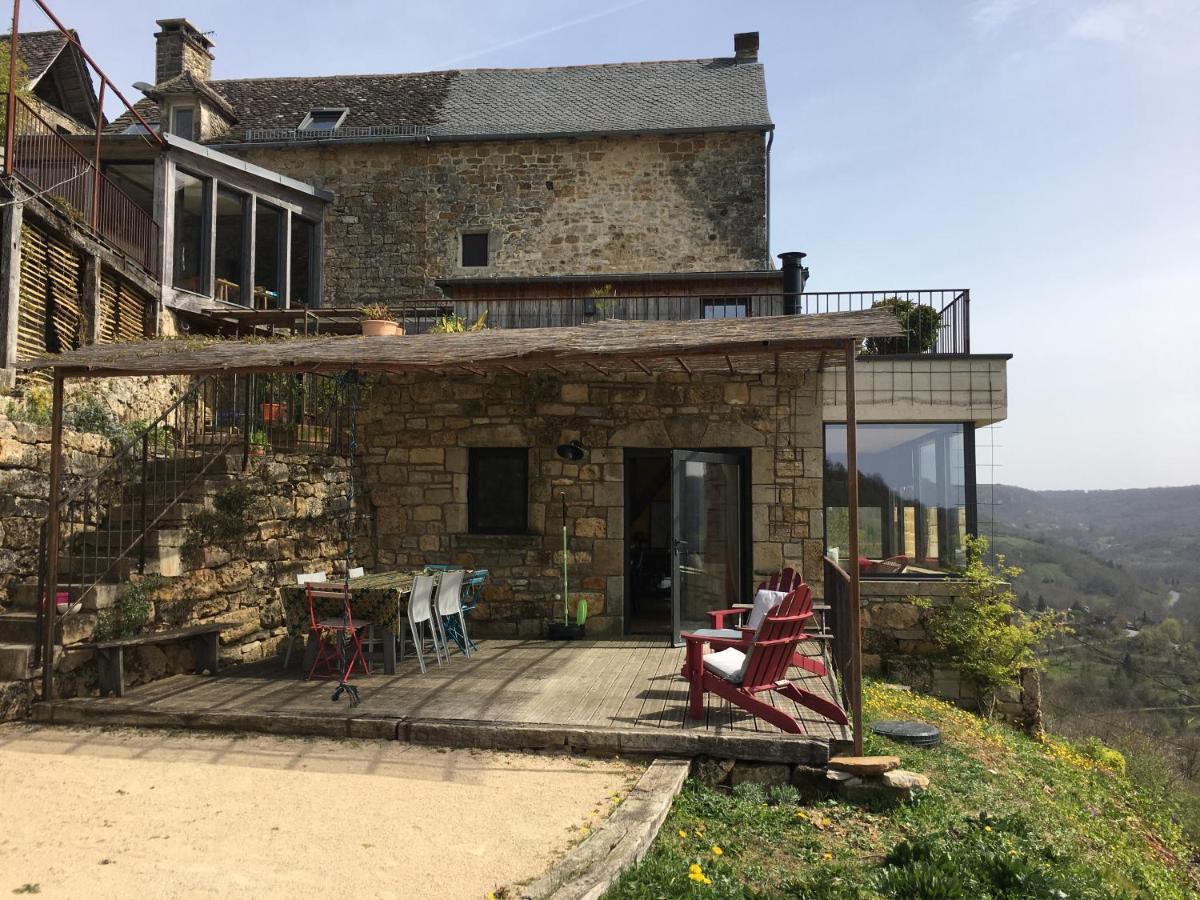 Gîte Libertalia Salles-la-Source Exterior foto
