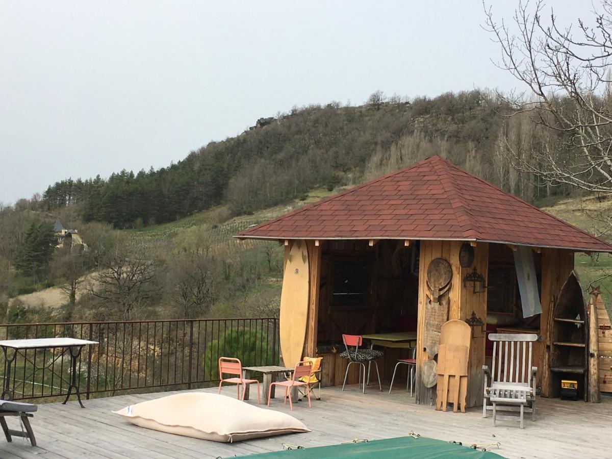 Gîte Libertalia Salles-la-Source Exterior foto